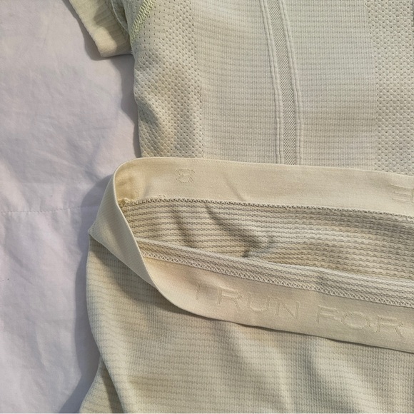 Lululemon swiftly tech size 8 - Picture 2 of 9